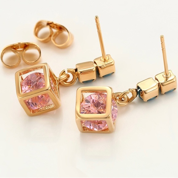 Cube Earrings - Gold Plated - Picture 4 of 4
